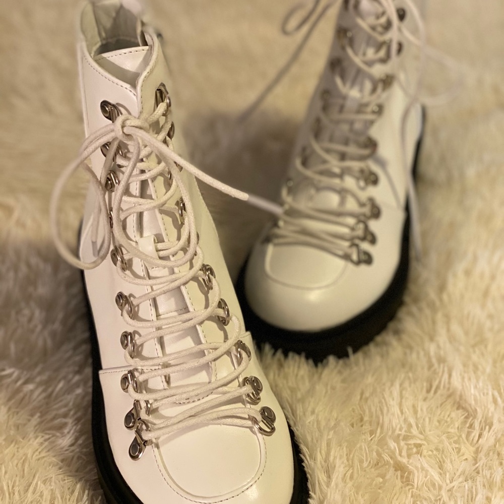 COPY - Boots Combat